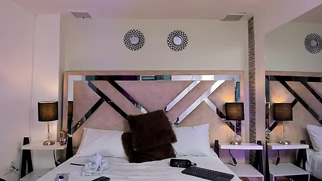 ximena_vasquez8's cam snapshot