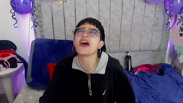 katalinathxandbritney1 live sex cam