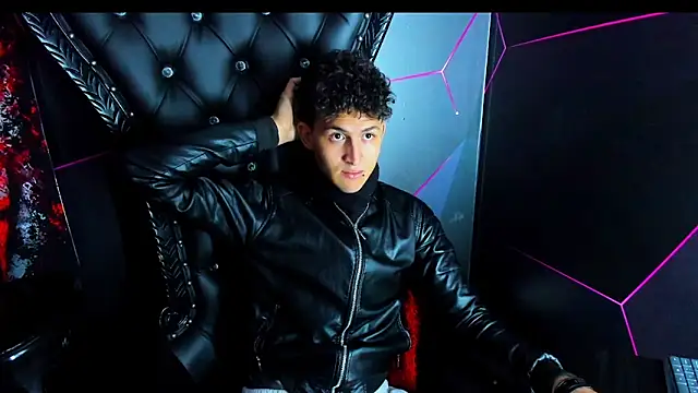 Ethan_Waalker live sex cam