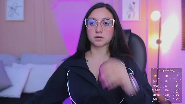 lucy_neil live sex cam