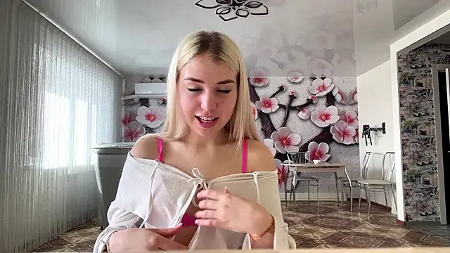 MyBabyAiko's cam snapshot