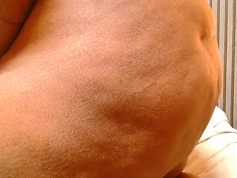 ROYALASS25 live sex cam