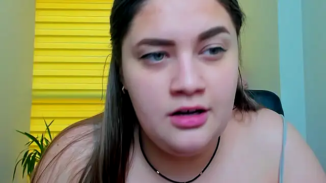 Maddinia's cam snapshot