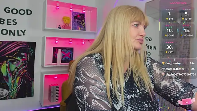 NicoleKind's cam snapshot