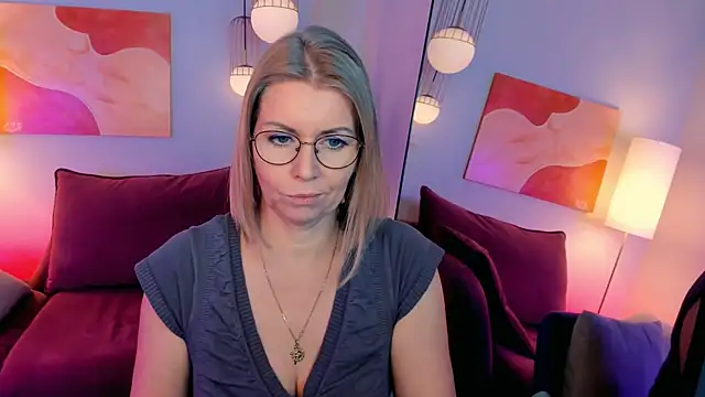 Annie_Light's cam snapshot