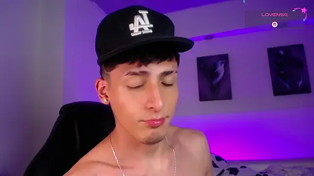 MateoMitchell live sex cam