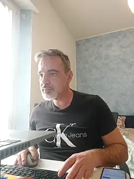 Marcolino183 live sex cam