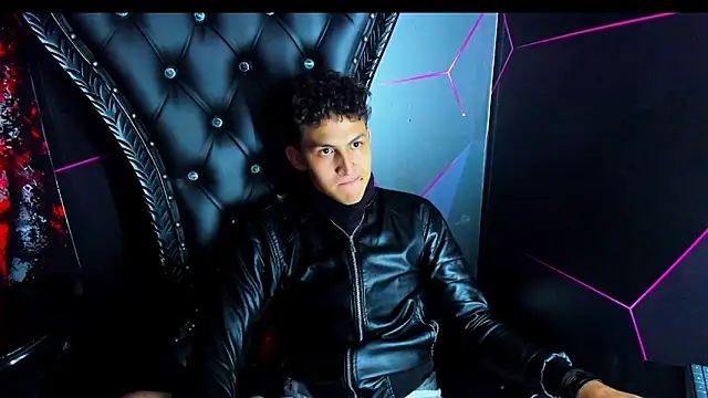 Ethan_Waalker live sex cam