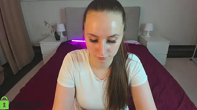 Kira__Sweet's cam snapshot