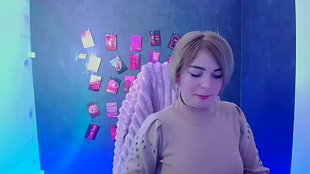 CuttieEmma's cam snapshot