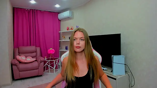 Strawberrye live sex cam