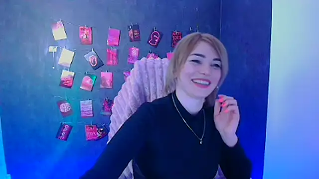 CuttieEmma's cam snapshot