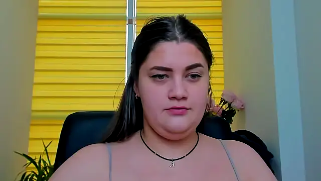 Maddinia's cam snapshot