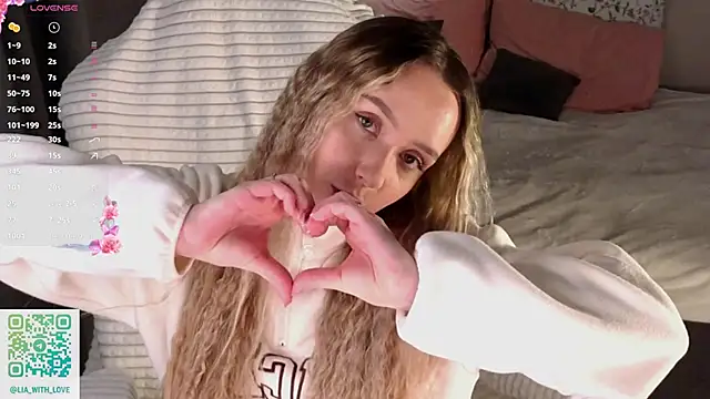 HollisBeckett live sex cam