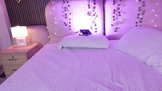 VioletSky1's cam snapshot