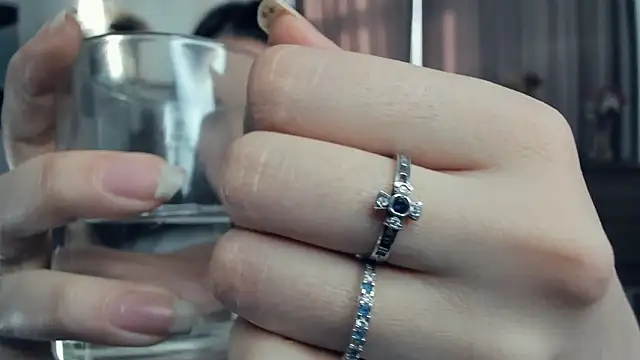 AvantgardAlone's cam snapshot