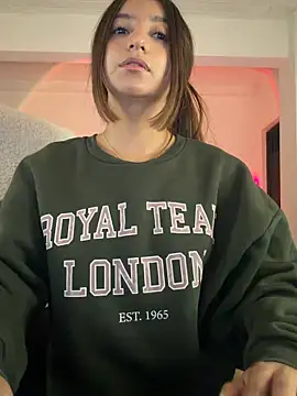 aly_golden_ live sex cam