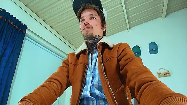 Gold_Loyal77's cam snapshot