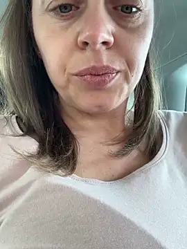 ladywithbigass's cam snapshot