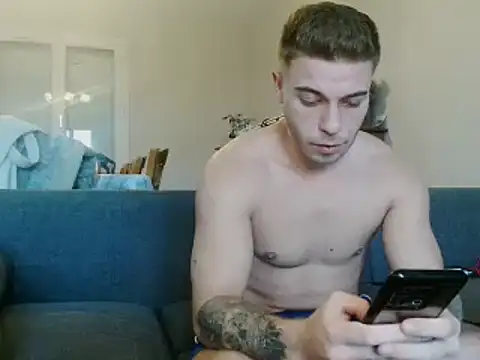 Elkafit28 live sex cam