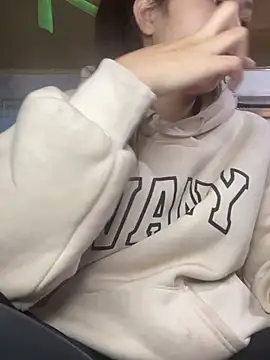 -Lyly_'s cam snapshot