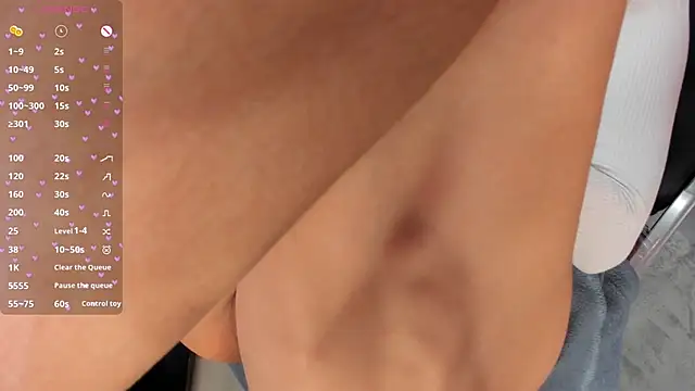 Charlotte__Benett live sex cam