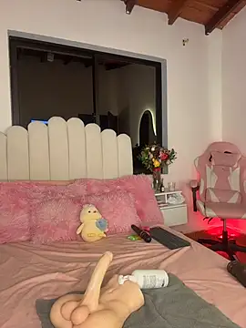 Alison_Ivanova's cam snapshot