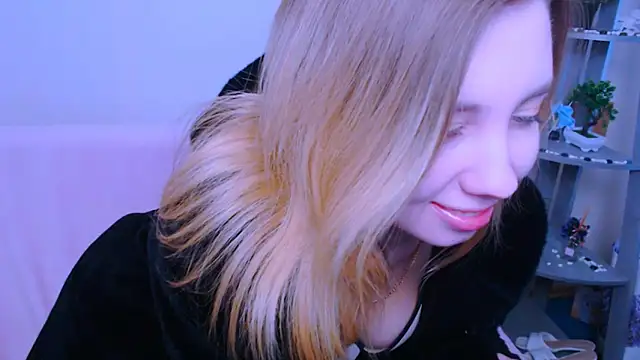 AliceFire_'s cam snapshot