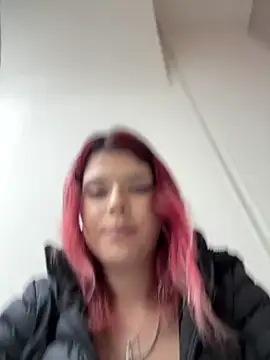 RiriRoseey live sex cam