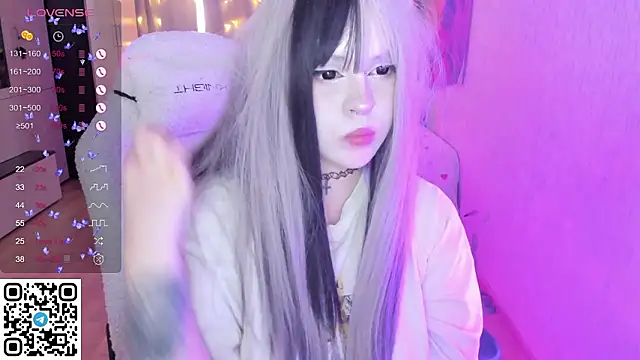 SelenaCute live sex cam