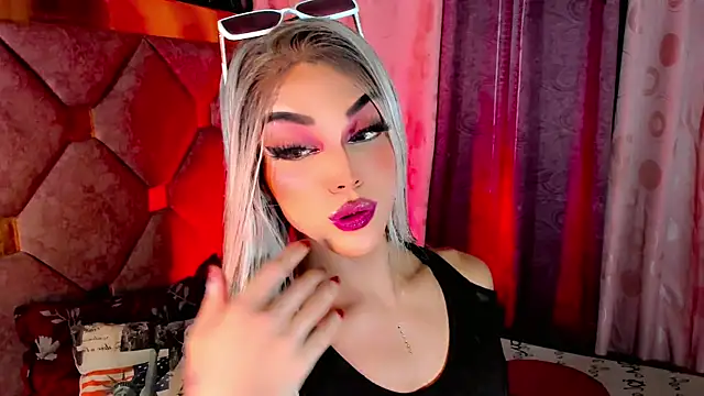 the-horus-girl live sex cam