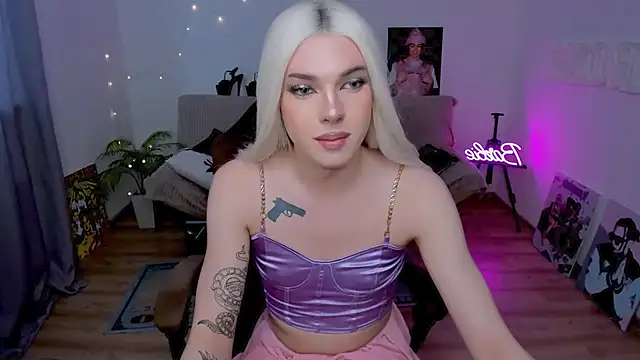 YourTrixie live sex cam