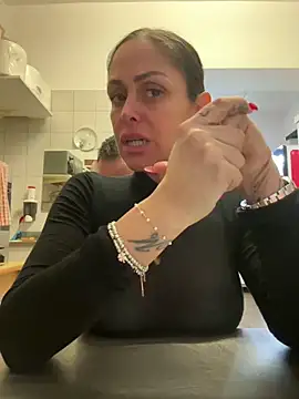 AmandaArt's cam snapshot