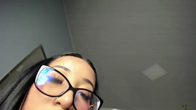 ayshel__'s cam snapshot