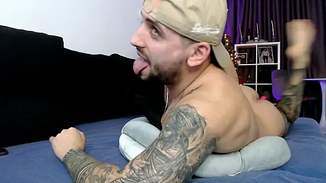 _DylanGreen's cam snapshot