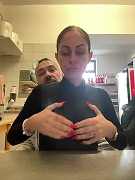 AmandaArt's cam snapshot