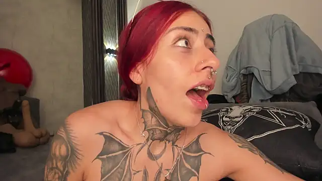 selene_red_ live sex cam