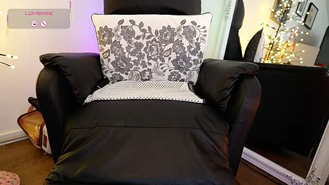 GingerAleMILF live sex cam