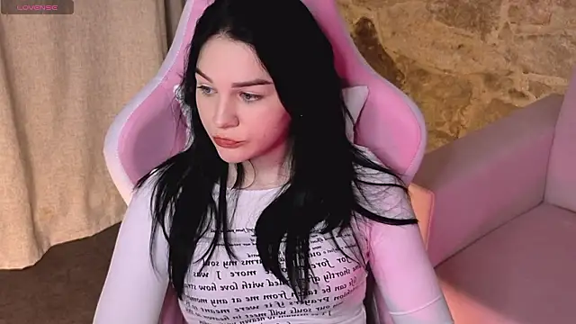 JadeCharm's cam snapshot