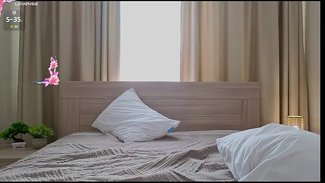 alorenna's cam snapshot