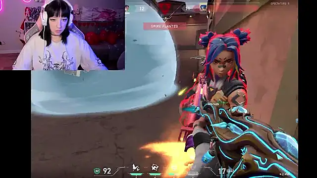 MollysLand's cam snapshot