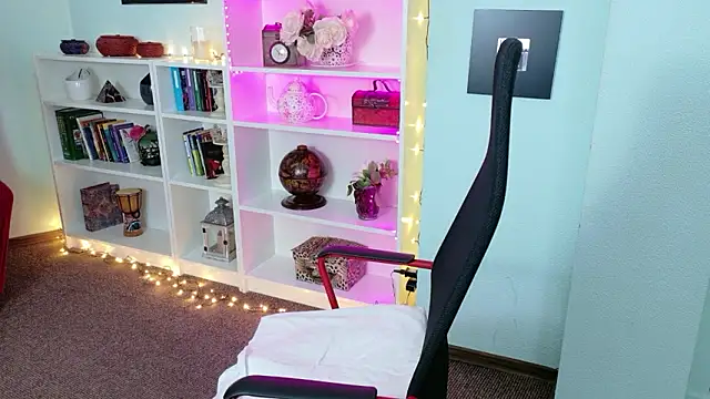 BrianaJoy live sex cam