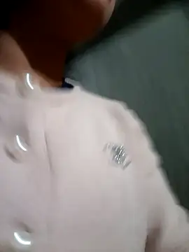 Pretty-haert's cam snapshot