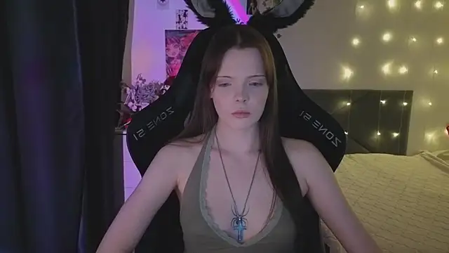 Luna_Navy's cam snapshot