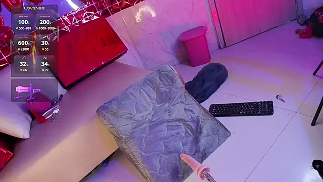 PamelaAddams_ live sex cam