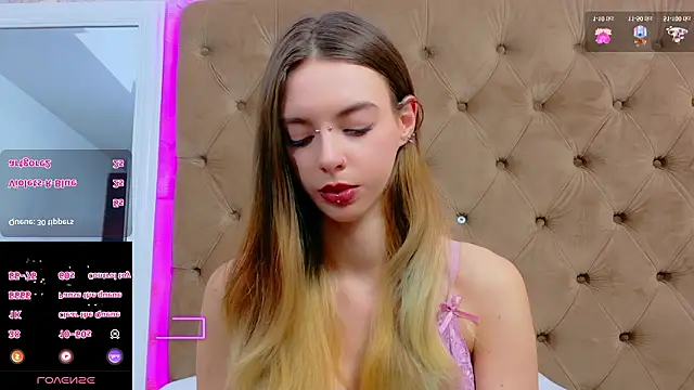 CoraVex live sex cam