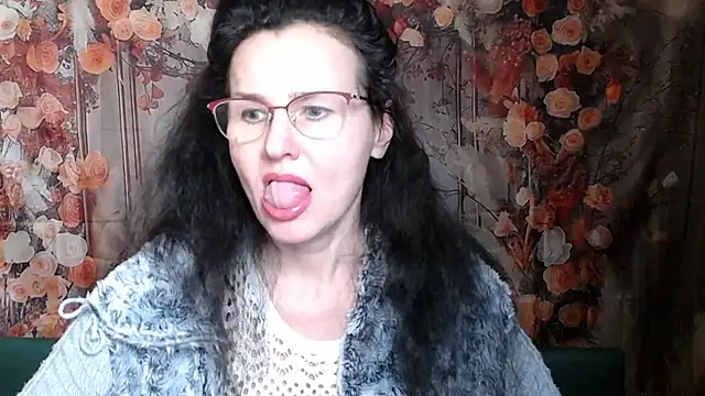 Miroslava_Happi's cam snapshot