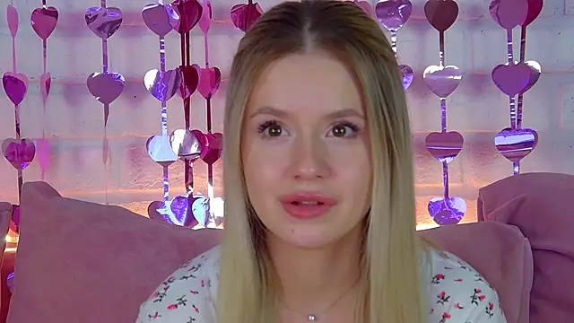 MilanaBalmain live sex cam