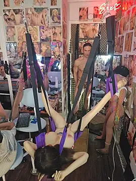 luvs2cumm69 live sex cam