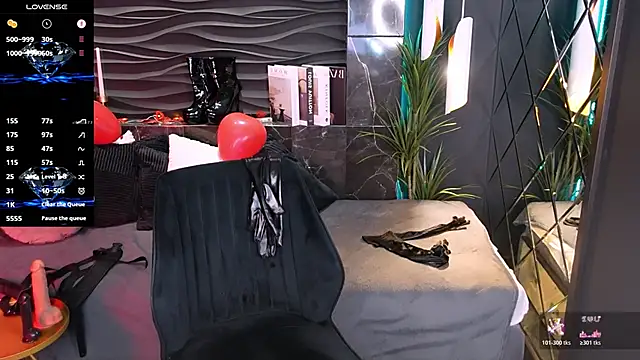 KylieMellow live sex cam